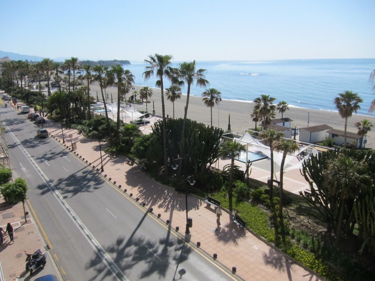 Paseo maru00edtimo Estepona2