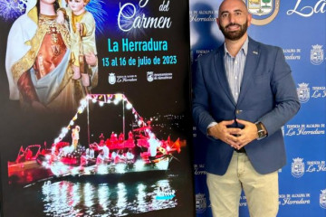 EL TENIENTE DE ALCALDE DE LA HERRADURA PRESENTA LAS FIESTAS DEL CARMEN 23 610x450